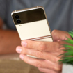 گوشی موبایل سامسونگ مدل Galaxy Z Flip3 5G ظرفیت 256 گیگابایت و رم 8 گیگابایت
